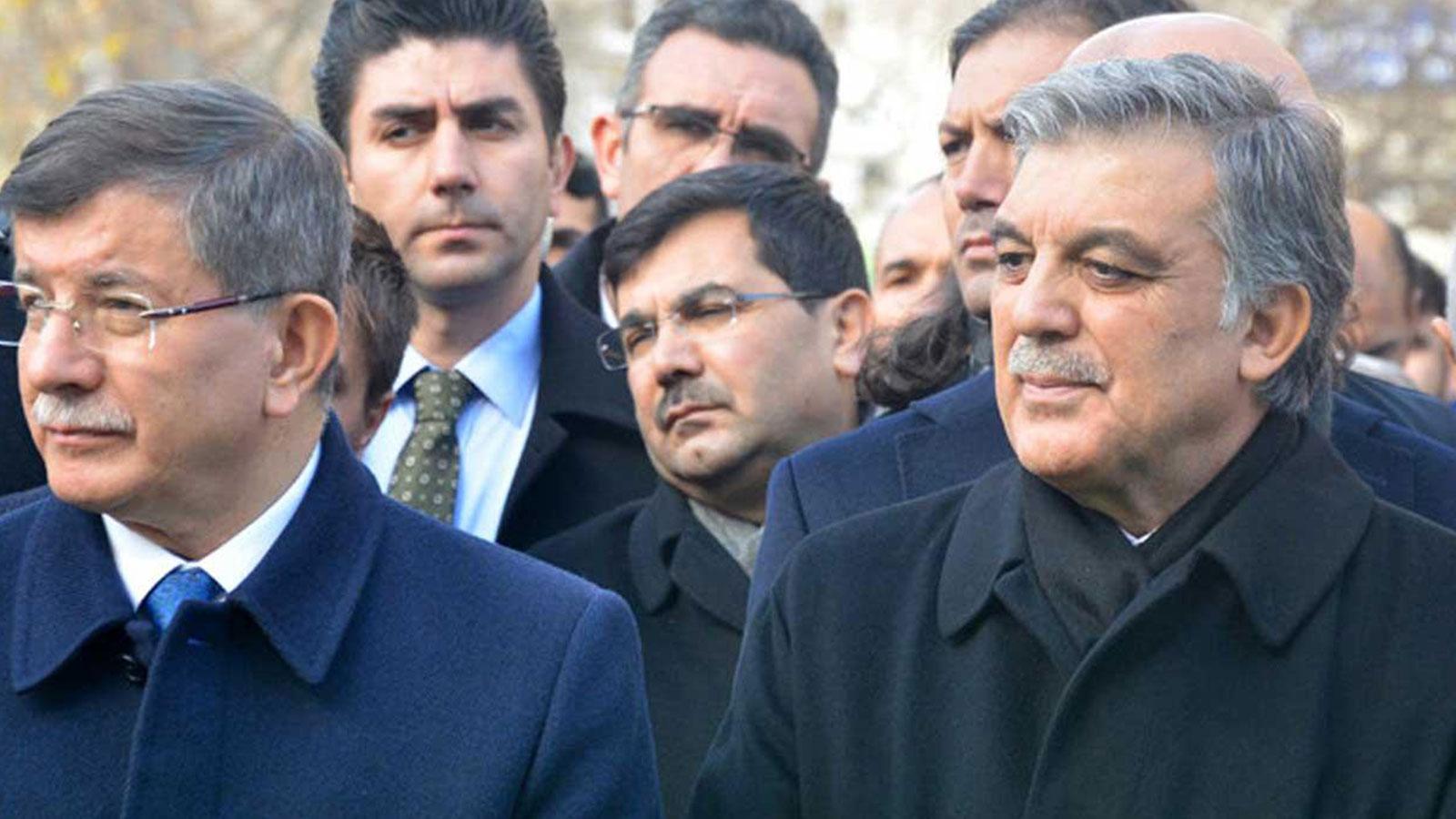 "Ahmet Davutoğlu: Gül, siyaset peygamberi gibi davranmaktan vazgeçmeli"