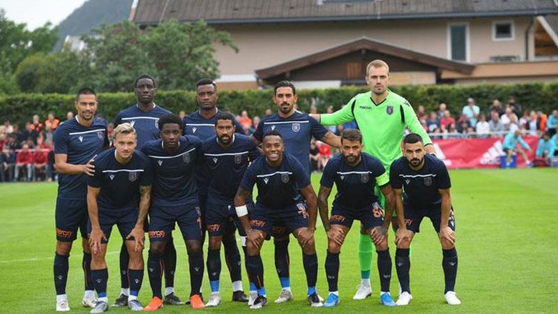 Medipol Başakşehir, B. Mönchengladbach'a farklı mağlup oldu 