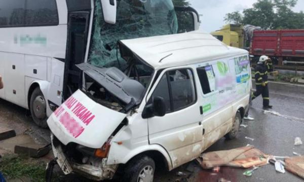 Ordu'da yolcu otobüsü minibüsle çarpıştı: 3 ölü, 7 yaralı