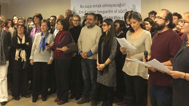 AYM'nin iki üyesi bir haftada 'barış bildirisi' için görüş değiştirdi