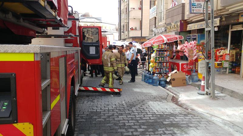 Esenyurt’ta 6 katlı binada yangın: 20 kişi kurtarıldı