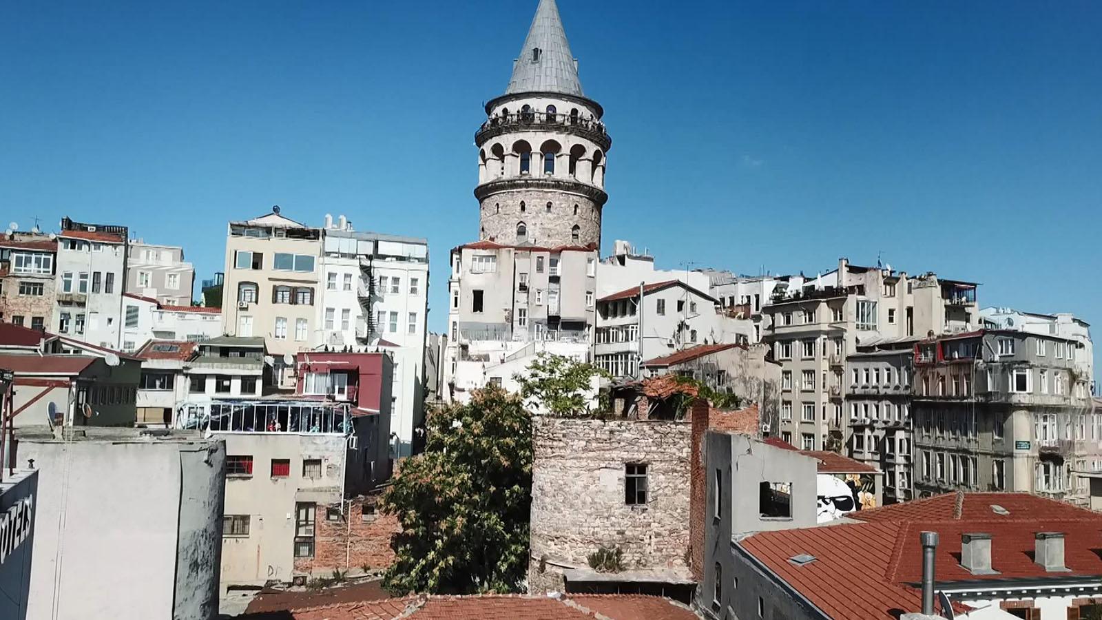 Beyoğlu'nda Cenevizliler’den kalan son sur kalıntıları tehlike altında