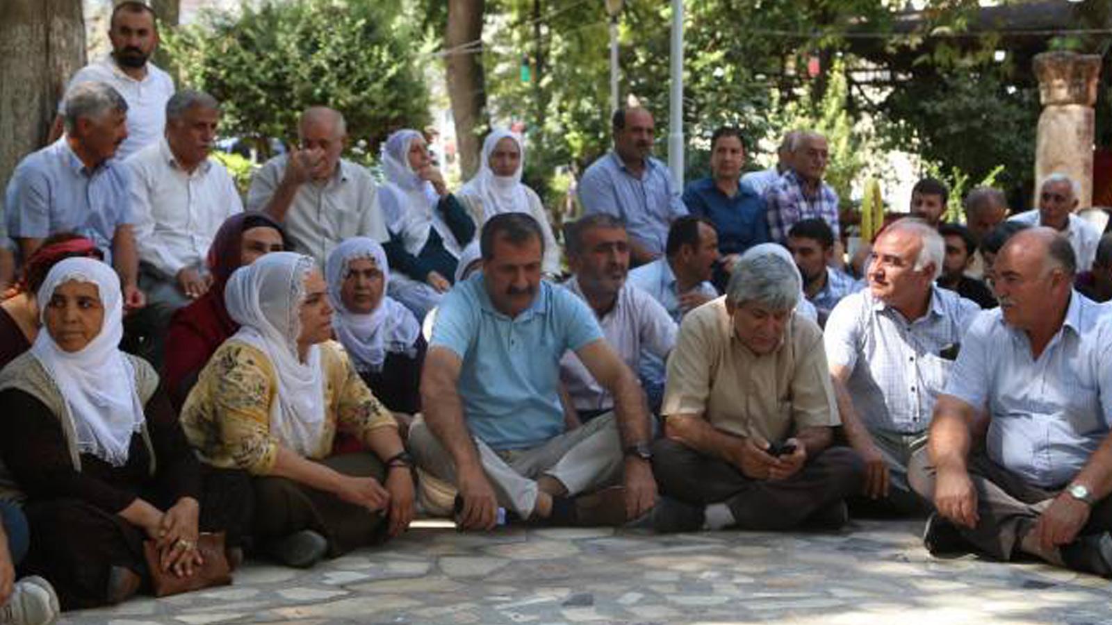 Kayyım protestolarında 33. gün :“Kürt meselesi çözülmeden bu ülkenin sorunları çözülmez”