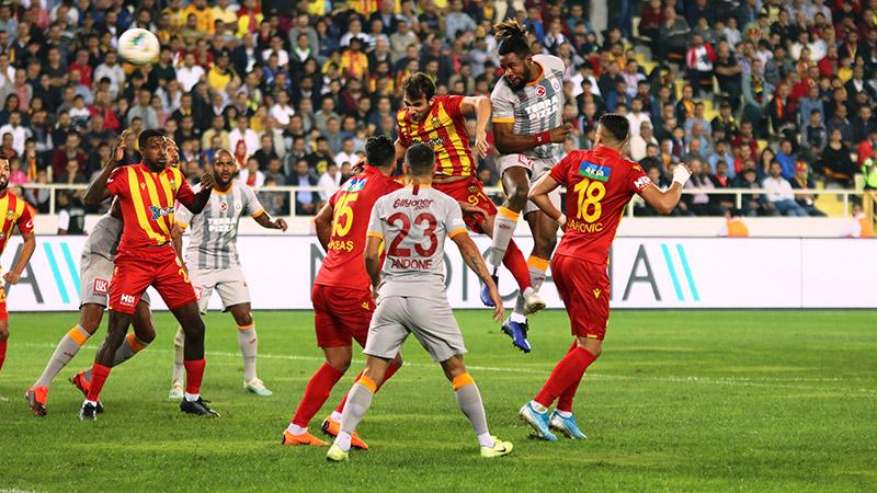 Galatasaray, 2 puanı son dakikalarda kaybetti