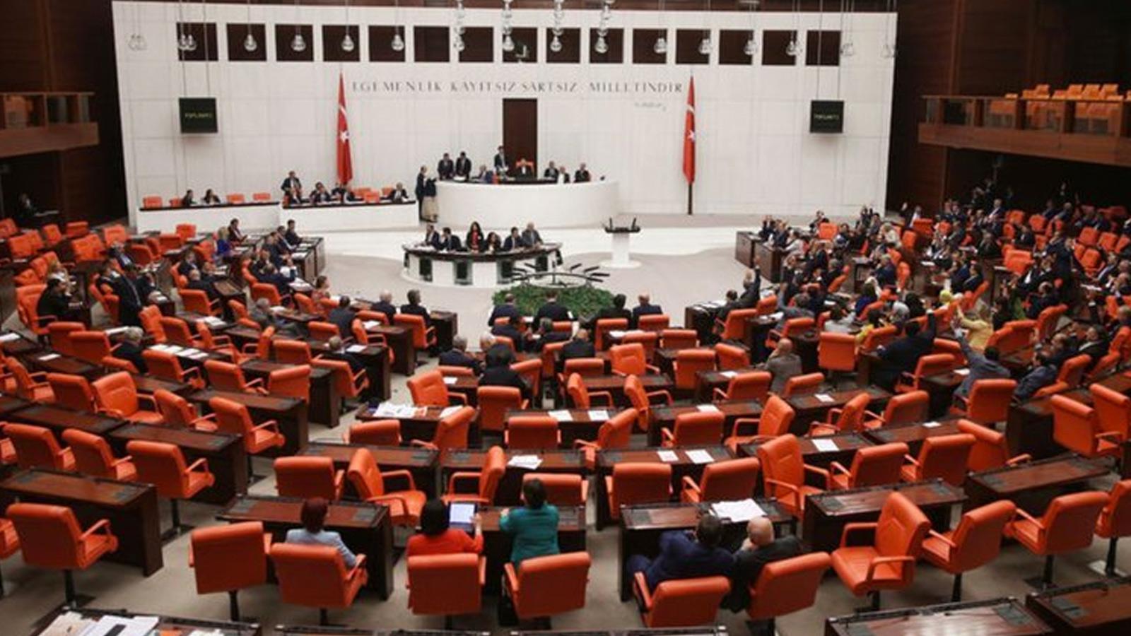 Meclis, “yeni siyasi tablo nasıl olacak?” tartışmaları ile açılıyor; ilk gündem yargı reformu paketi