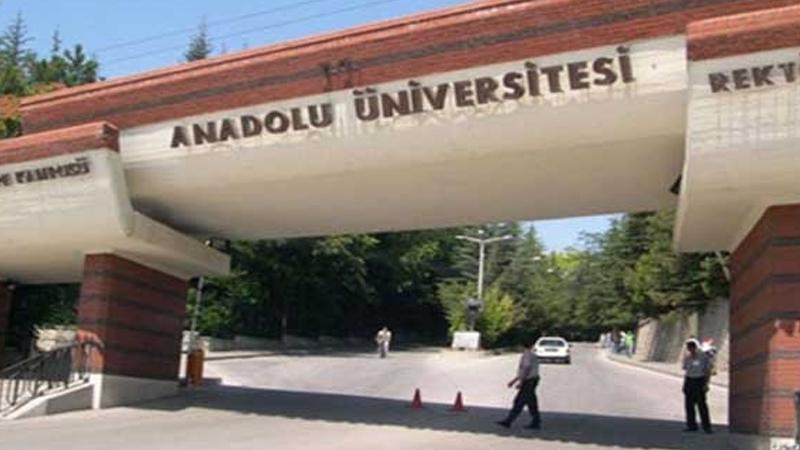 Anadolu Üniversitesi'nde açıköğretim kayıt yenileme işlemleri başladı