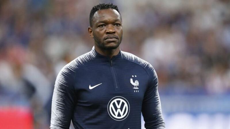 Fransız file bekçisi Mandanda: Stade de France’ta Türk seyircilerin vatandaşlarımızla aynı sayıda olacaklarını öğrendik