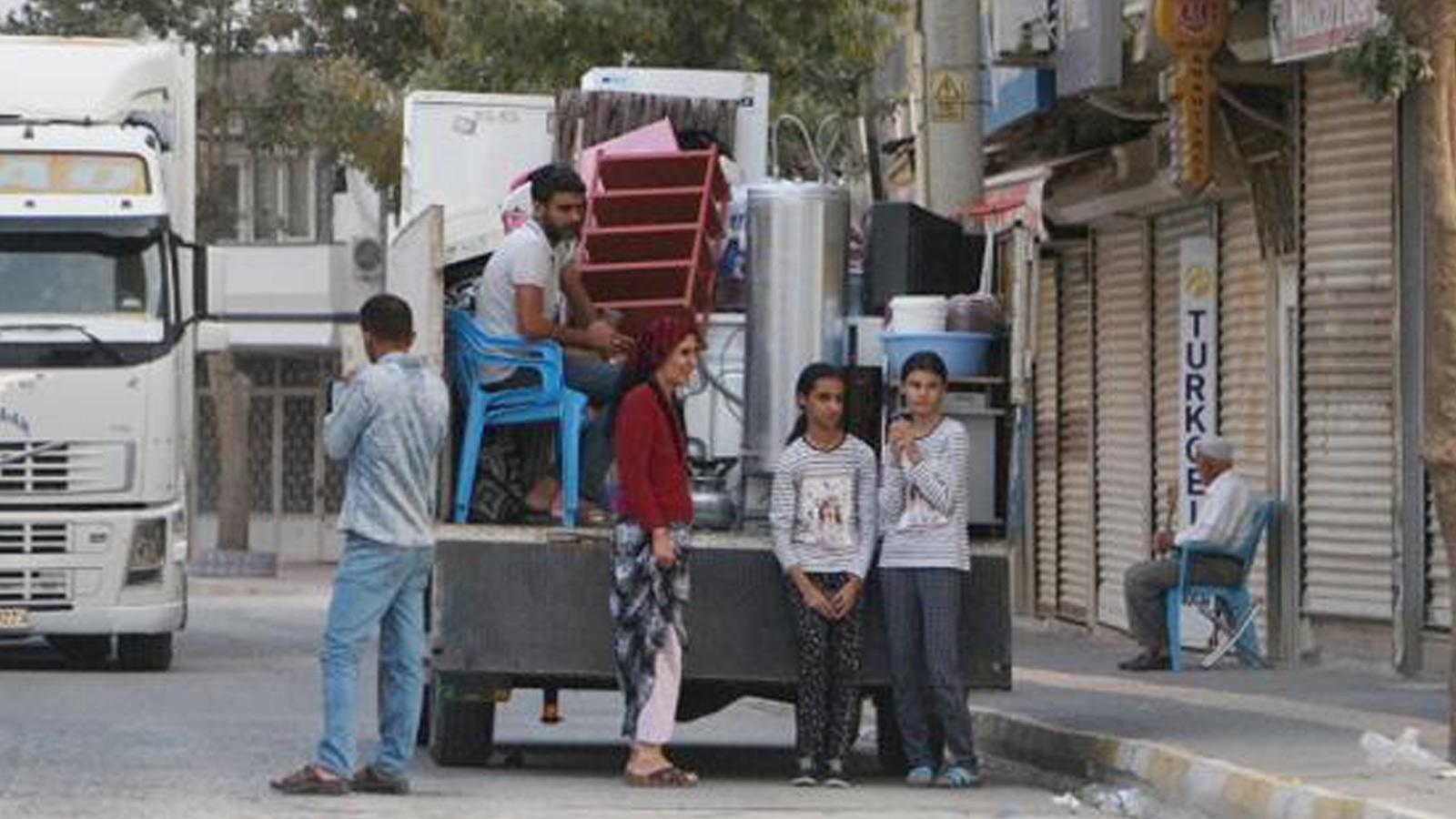 Nusaybin’de taşınmalar başladı; “Çocuklarımız çok korkuyor”