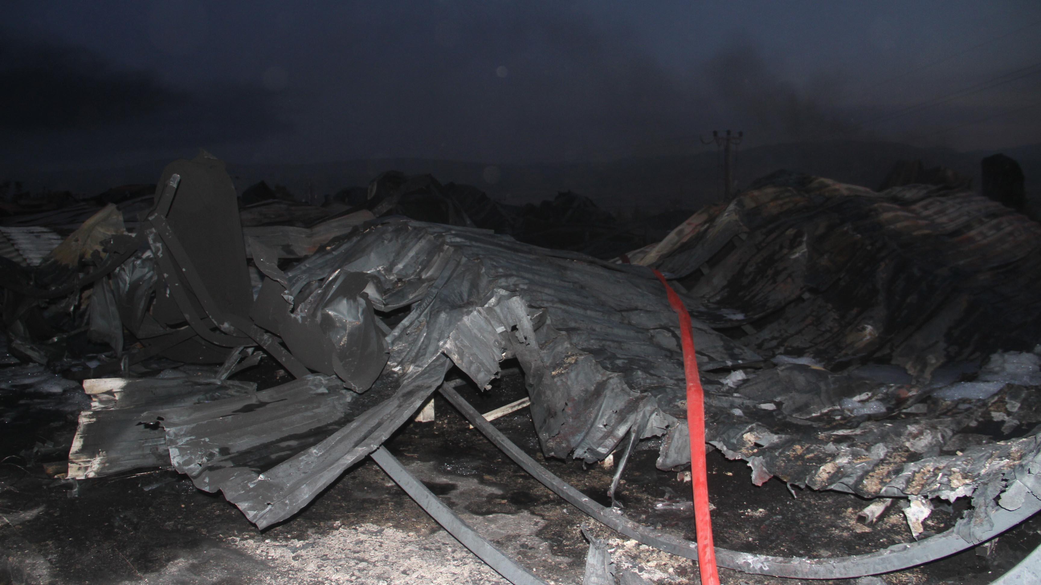 Elazığ'daki fabrika yangını söndürüldü