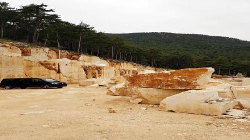 Finike'de öldürülen Büyüknohutçu çiftinin kapattırdığı mermer ocağı için ÇED raporu