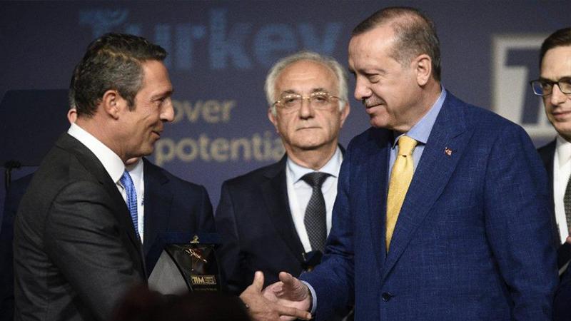 Fenerbahçe'den Cumhurbaşkanı Erdoğan'a divan rozeti