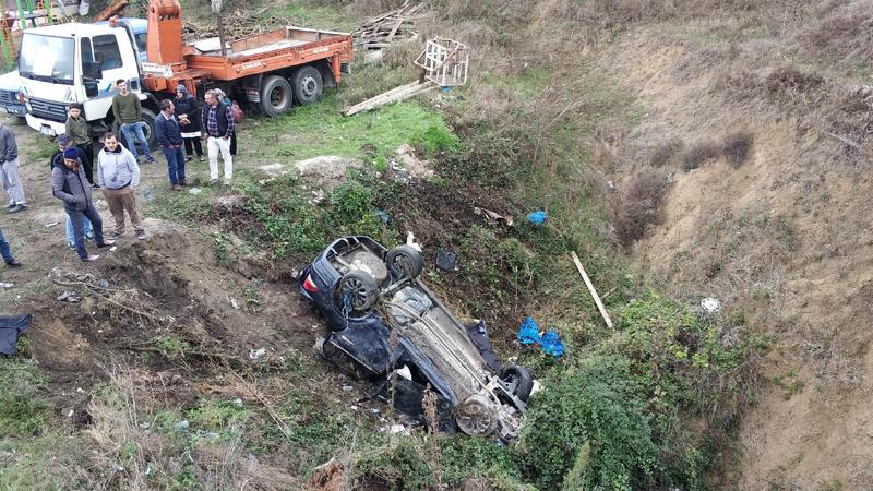 Cep telefonuyla konuşmaktan ceza yedikten sonra kaza yaptı: 2 ölü, 2 yaralı