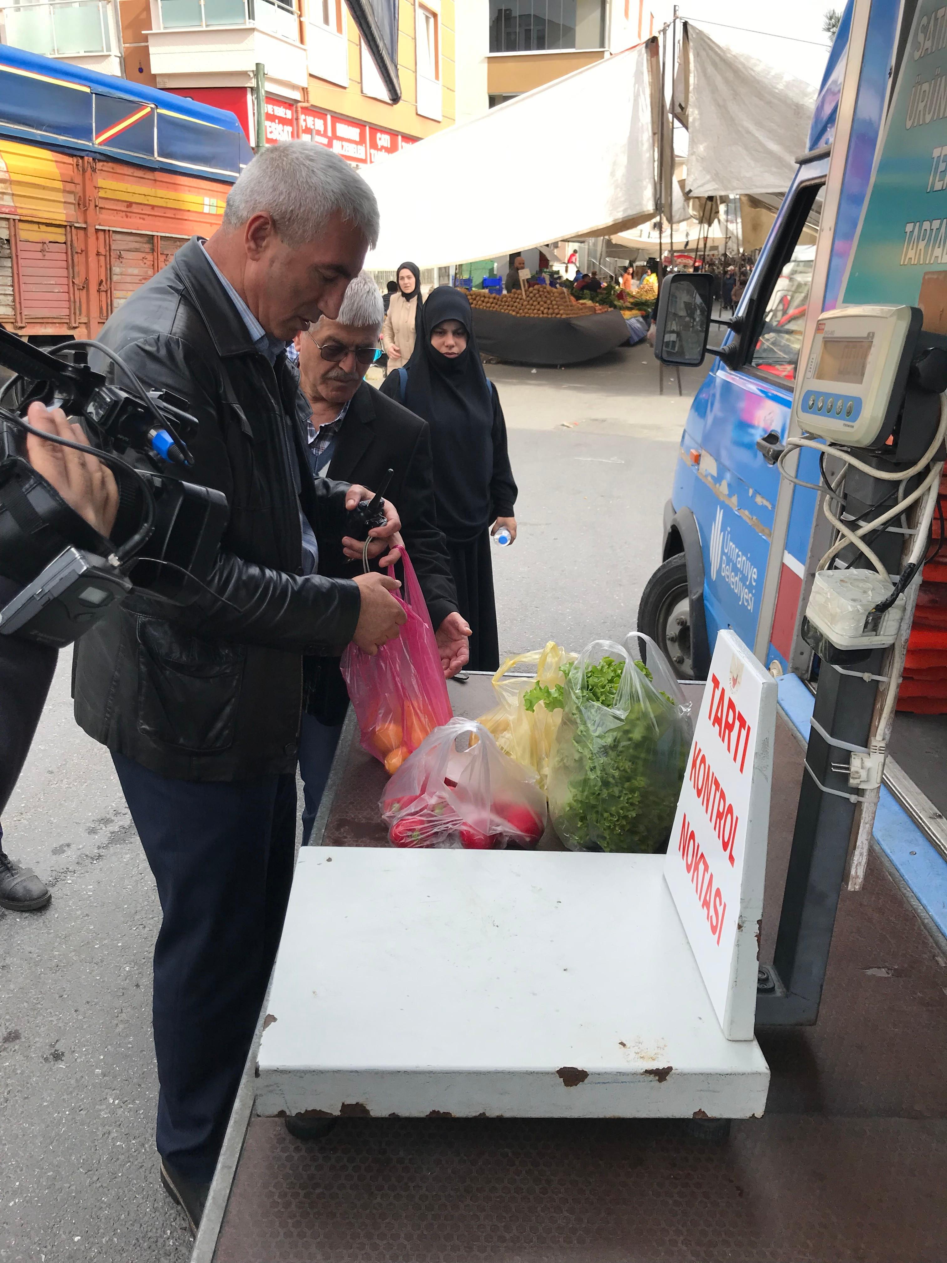 Ispanak zehirlenmeleri sonrası pazarlarda sıkı denetim   