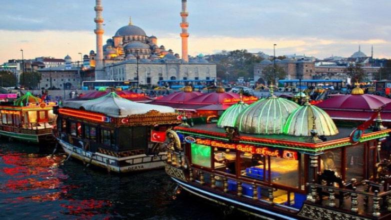 Yürütmeyi durdurma kararı kaldırıldı; Eminönü balıkçıları tahliye edilecek