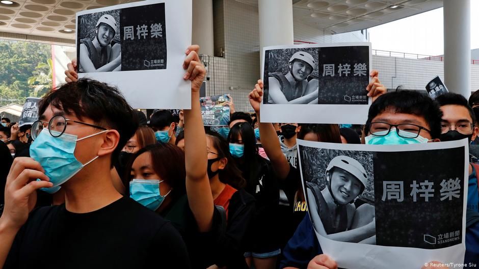 Hong Kong'daki protestolarda ilk ölüm haberi