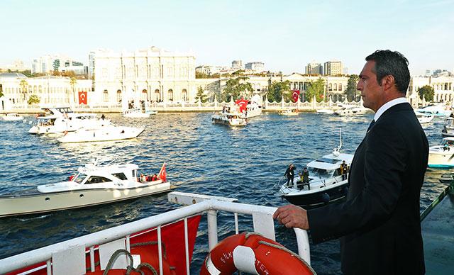 Fenerbahçe, Atatürk'ü Dolmabahçe açıklarındaki törenle andı: Ata’mızın hangi takımı tuttuğu değil; hangi takımın onun yolun yürüdüğü önemlidir