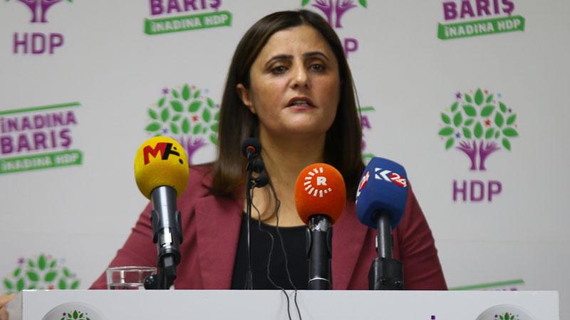 HDP Kadın Meclisi: Kadına Yönelik Şiddetle Mücadele haftası için bastırdığımız broşürlere polis tarafından el konuldu