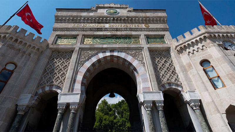 İstanbul Üniversitesi'nde bir profesörün akademisyenin odasını basıp tehdit ettiği iddia edildi: "Benim olacaksın, yoksa seni işsiz bırakırım"