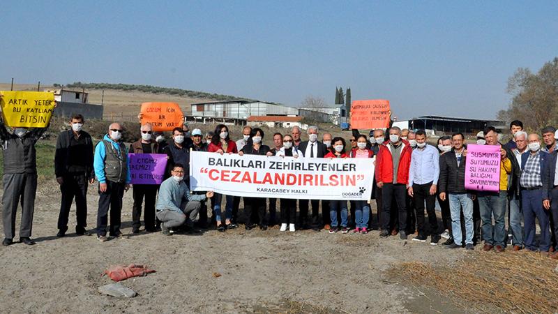 Balık ölümlerinin yaşandığı derede maskeli basın açıklaması