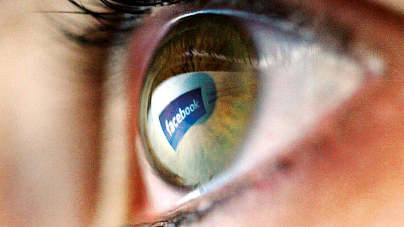 Facebook, ayda 500 binden fazla intikam pornosu ihbarı alıyor