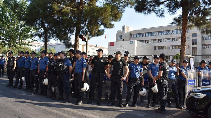 HDP’nin erken seçim çağrısının ardından CHP: Türkiye’nin yeni bir seçime ihtiyacı yok ama kayyım olan yerlerde tartışılabilir… 