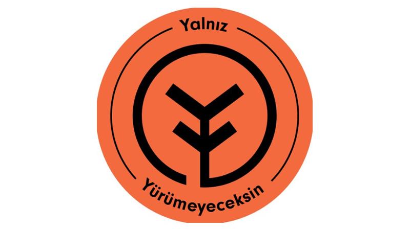 İslami giyim kodları baskısına karşı dayanışma platformu olan Yalnız Yürümeyeceksin’den burs çağrısı