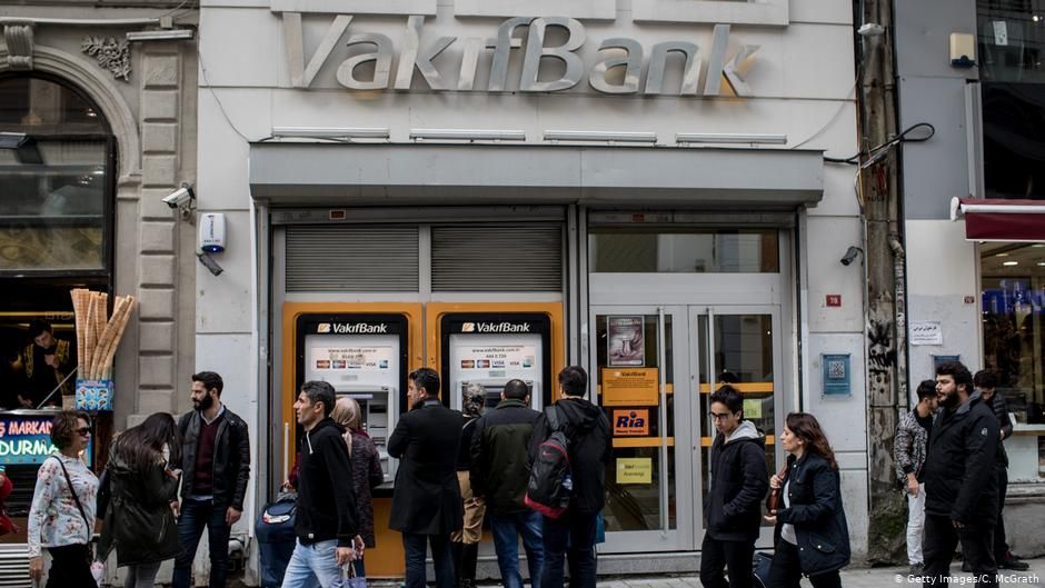 Vakıfbank hisselerinin Hazine’ye devri, satış hazırlığı olabilir