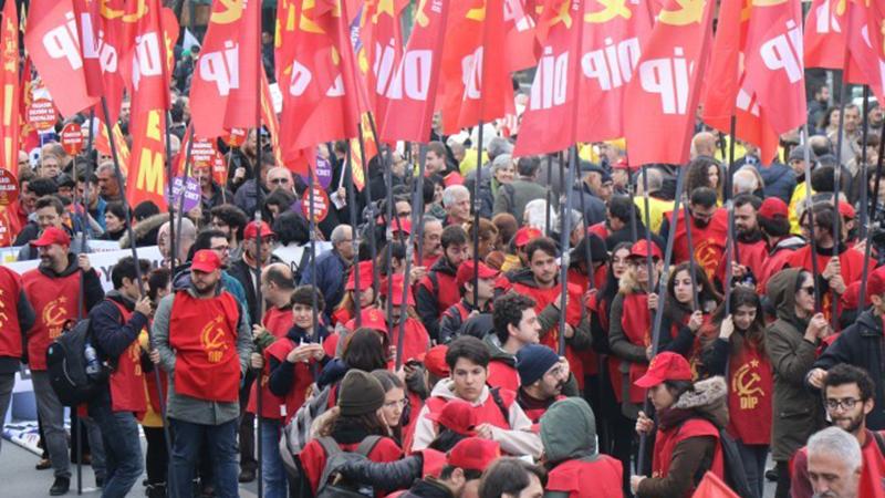 Emekçiler Bakırköy’den seslendi: Onlar bir avuç biz milyonlarız