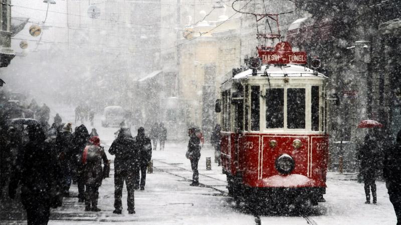 "İstanbul'da Aralık'ta kar yağışı ihtimali çok düşük, Ocak ve Şubat mevsimlerin üzerinde sıcaklarla geçecek"