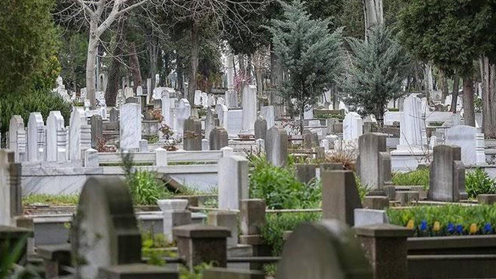 İstanbul’da mezar yerlerine zam yapıldı