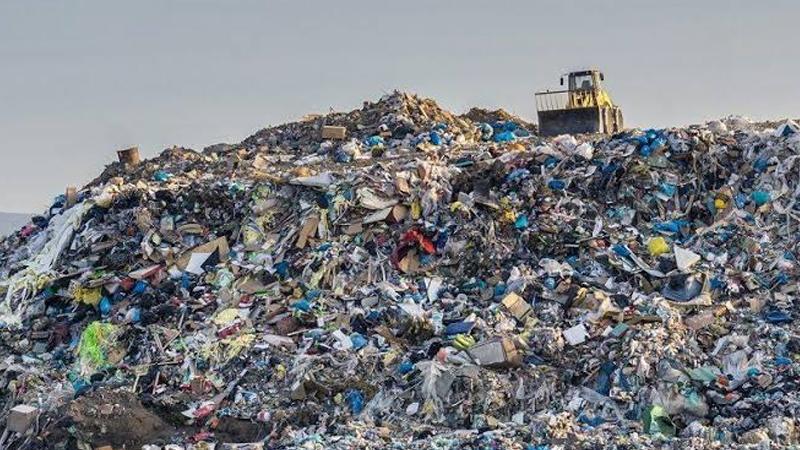 "Türkiye diğer ülkeler tarafından yasaklanan 526 bin ton plastik çöp ithal etti"