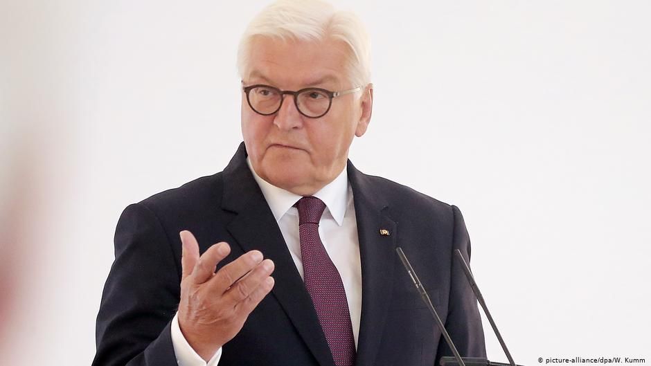 Steinmeier yerel politikacılara sahip çıkılmasını istedi