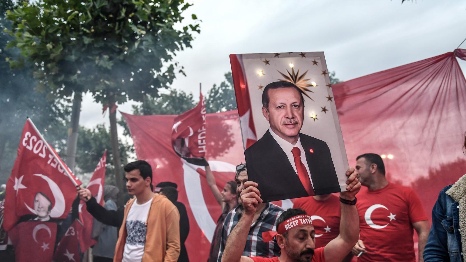 Taha Akyol: AK Parti sadece şehirli milliyetçi değil, şehirli muhafazakâr kesimleri de kaybediyor