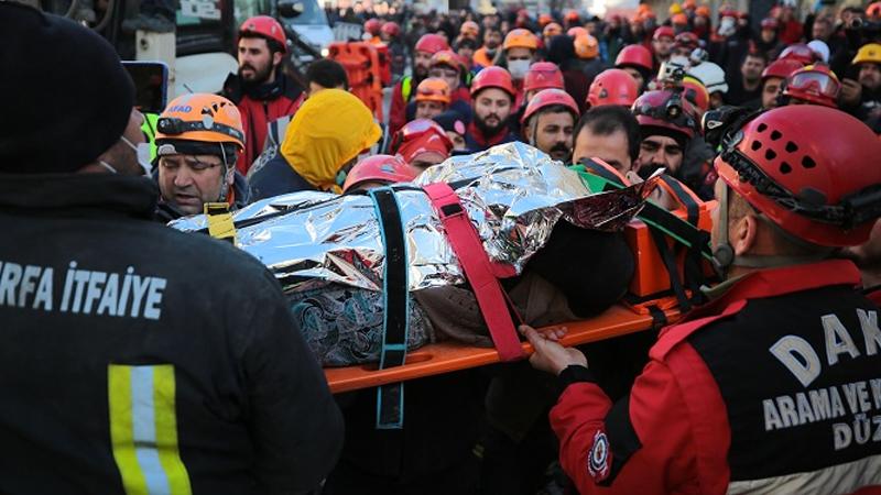 Telefon bağlantısı kurulan Azize kurtarıldı, UMKE görevlisi o anları anlattı