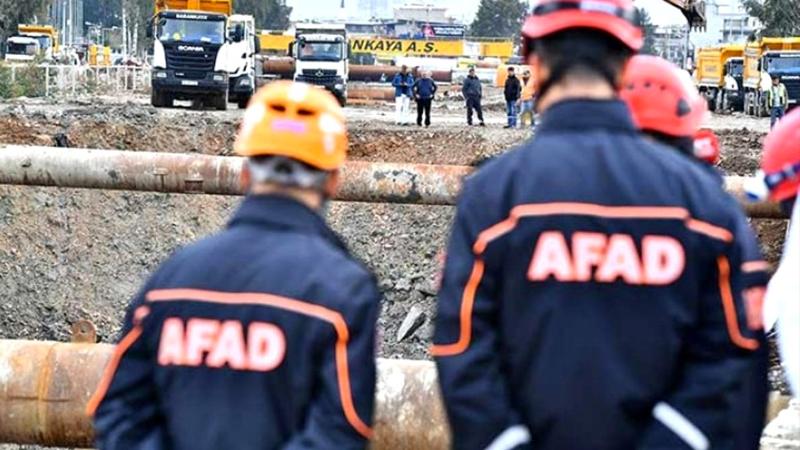 Göçük altında kalan kardeşleri kurtarmaya giden AFAD ekibi yolda 'namaz molası' verdi; 2 kardeş öldü