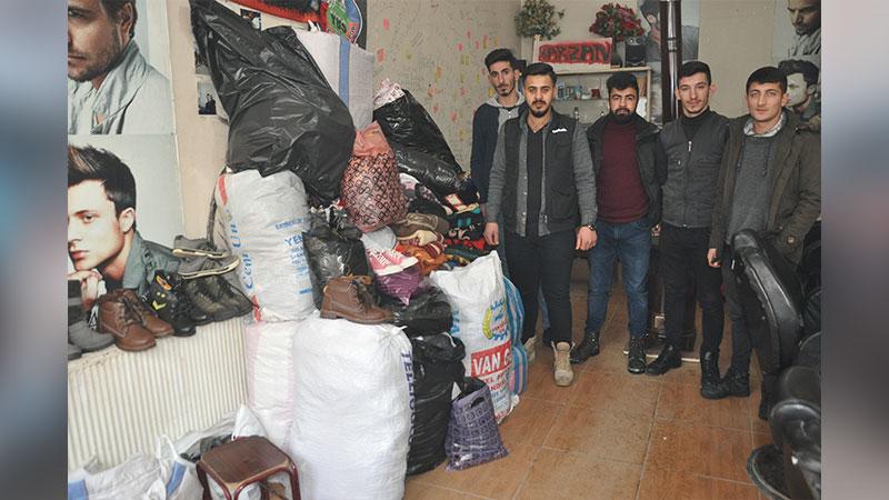 Yüksekova Belediyespor'un taraftar grubundan Elazığ'a yardım: Biz bu acıyı daha önce Van depreminde yaşadık