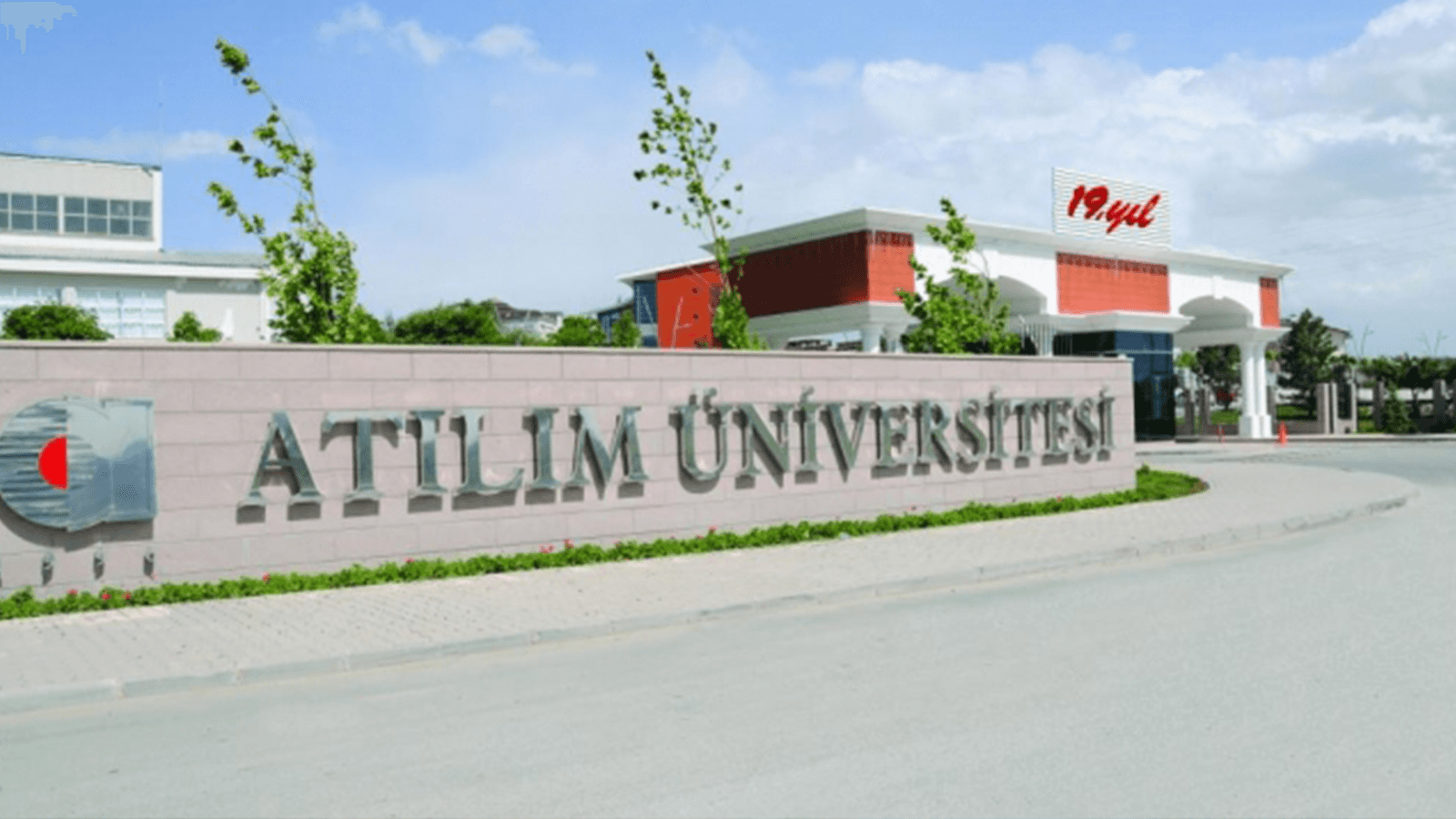 Atılım Üniversitesi'nde KHK'lı öğrencilere ücret ayrımcılığı