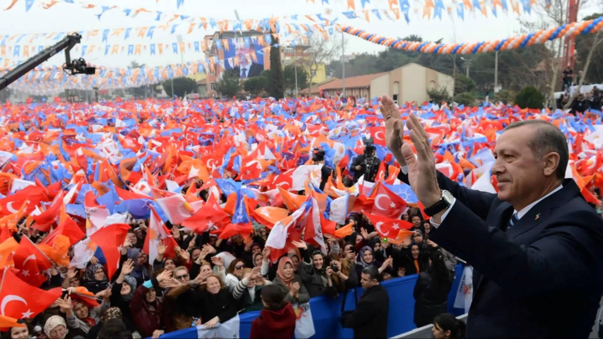 Bekir Ağırdır: Muhafazakârlar AK Parti'den kitlesel kopuş yaşıyor, seçmenin büyük kısmı gri alanda