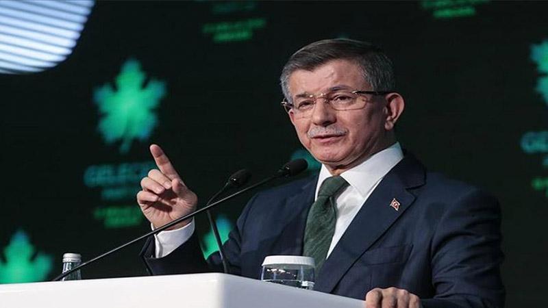 Davutoğlu: FETÖ'yle yakın irtibatlı olanlar devletin üst kademelerine getirildi