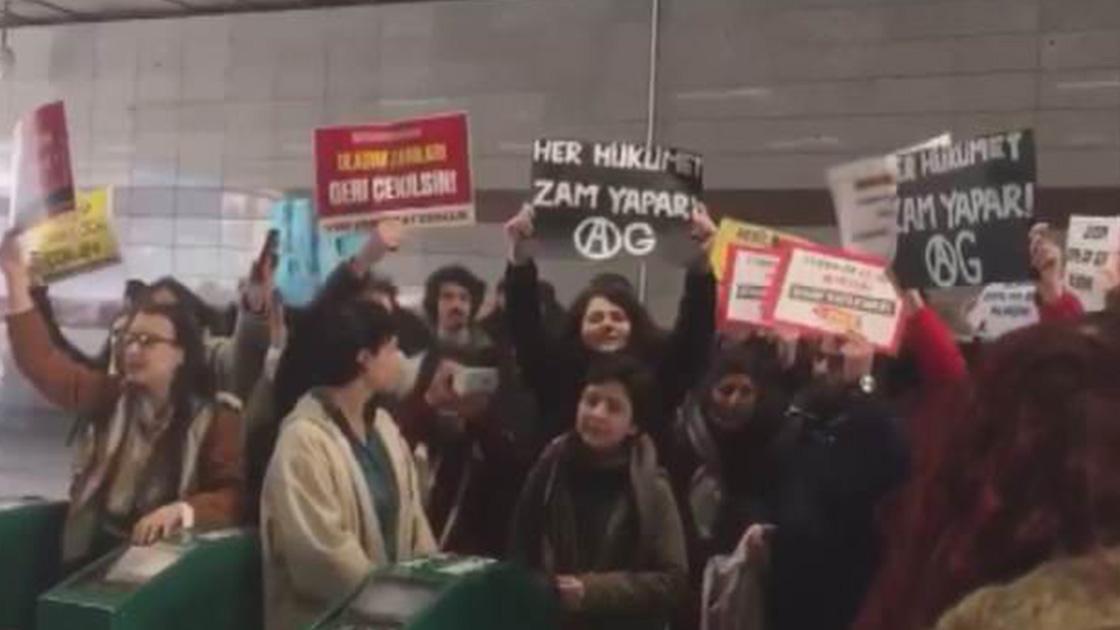 İBB Sözcüsü Murat Ongun'dan ulaşım zammını protesto eden üniversitelilere: Anlamıyorum; Türkiye'de en ucuz ulaşım İstanbul'da