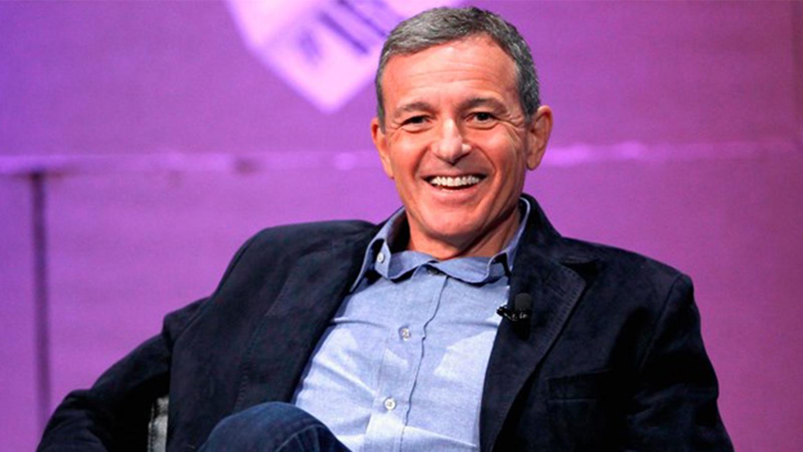 Disney CEO'su Bob Iger 15 yıllık görevinden istifa etti 