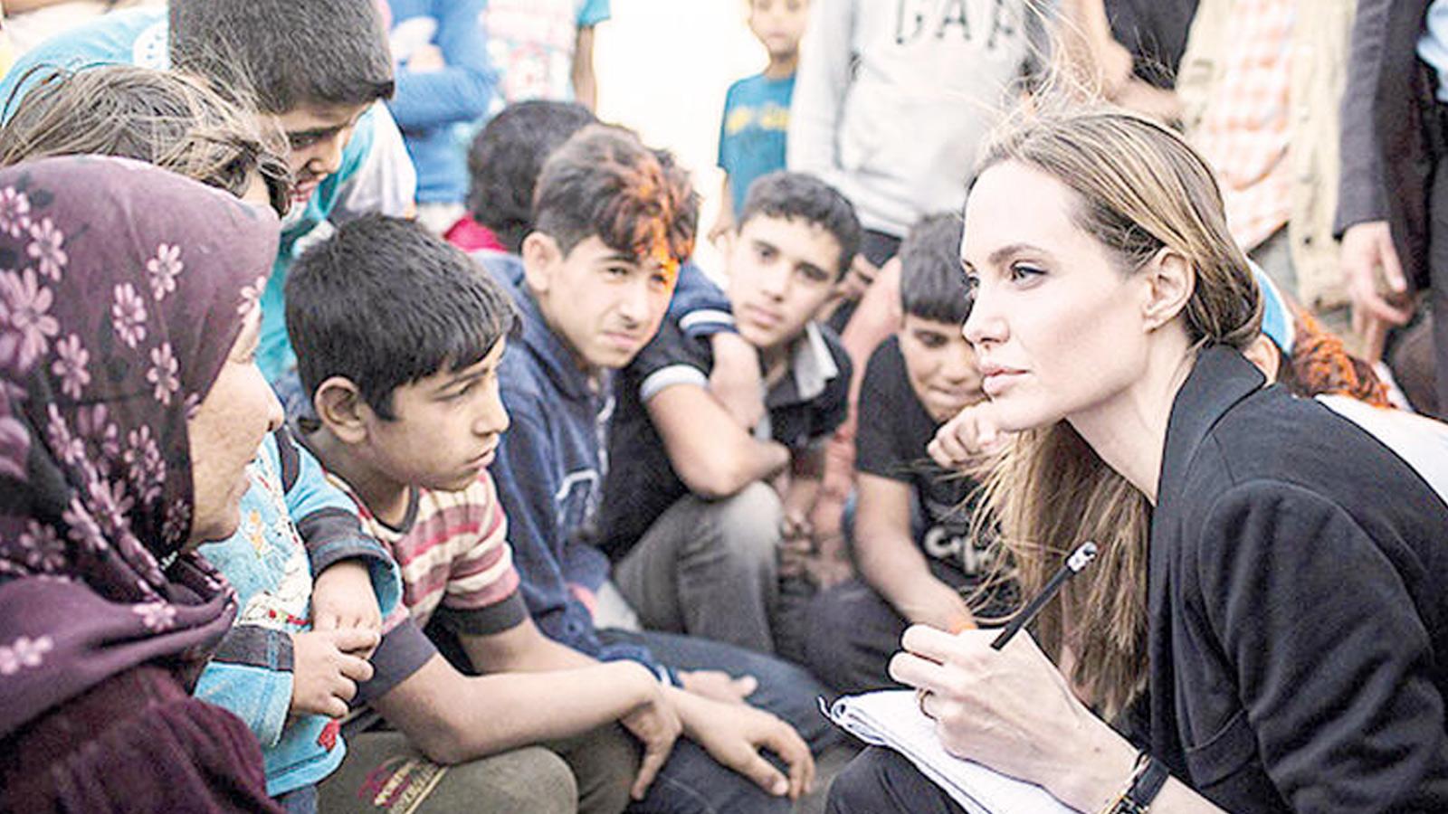 Nedim Şener: Angelina Jolie Yunan sınırına bekleniyorsun