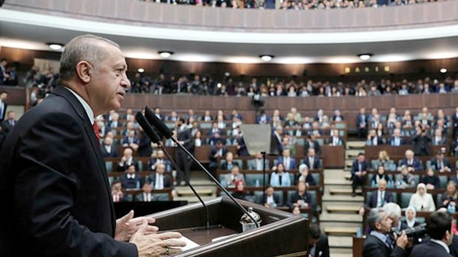 AKP'de 'çarşamba' tartışması; parti yöneticileri karardan dönülmesini istiyor