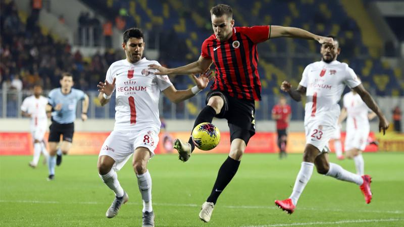 Gençlerbirliği kaçtı, Antalyaspor yakaladı