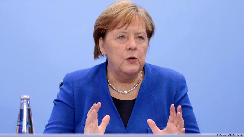 Merkel: Avrupa Birliği'nden bağımsız olarak Sputnik V aşısı alabiliriz