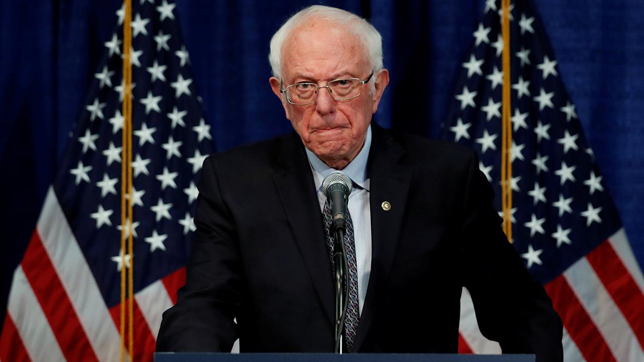 İki haftadır istediği sonuçları alamayan Bernie Sanders, Demokrat Parti ön seçimlerinden çekilmeyeceğini açıkladı