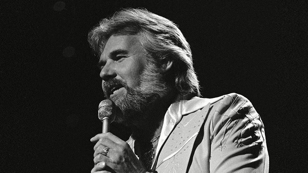 ABD'li country müzik ikonu Kenny Rogers hayatını kaybetti