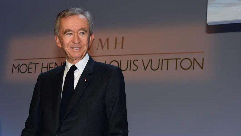 Bernard Arnault, Jeff Bezos'u geride bırakarak dünyanın en zengin insanı oldu 