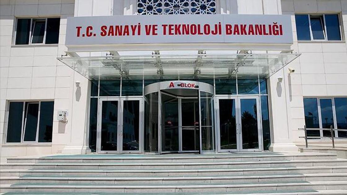 Sanayi ve Teknoloji Bakanı Varank: Covid-19'un tedavisinde kullanılacak ürünlere hızlıca destek vereceğiz; fırsatçıların canını yakacağız