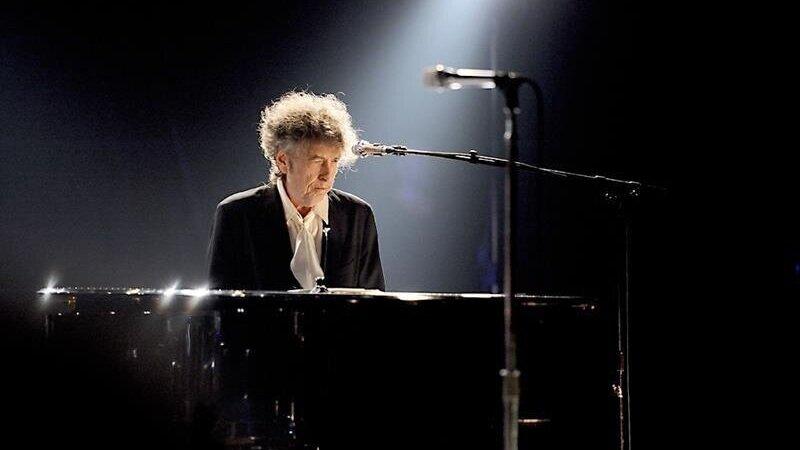 Bob Dylan, 8 yıl sonra ilk kez kendi yazdığı bir şarkıyı yayınladı